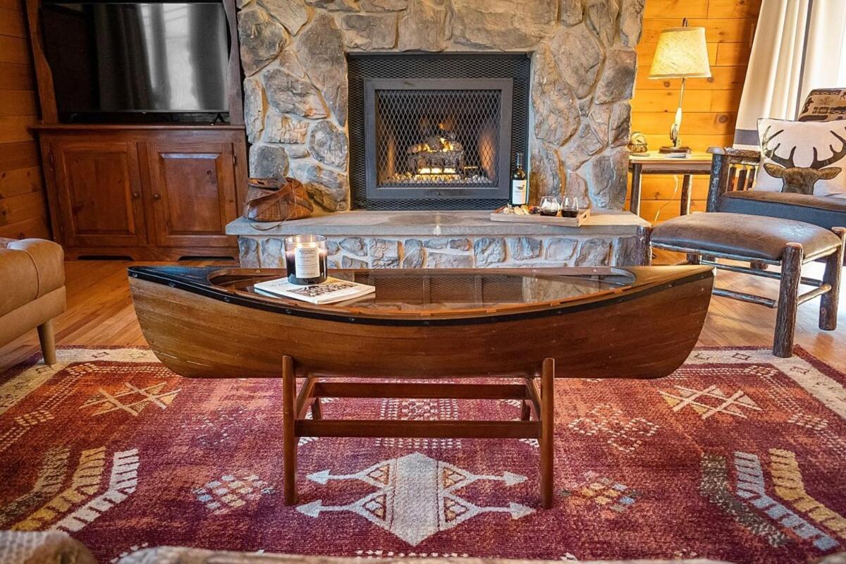 Waterfront Hot Tub Kayaks Firepit Game Consoles Tunkhannock